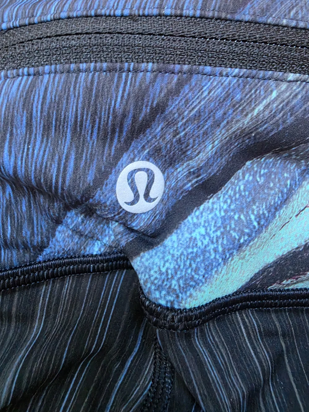 Lululemon Abstract Print Leggings Lux Material Black W/Blue, Teal & Magenta, Red - Picture 3 of 8